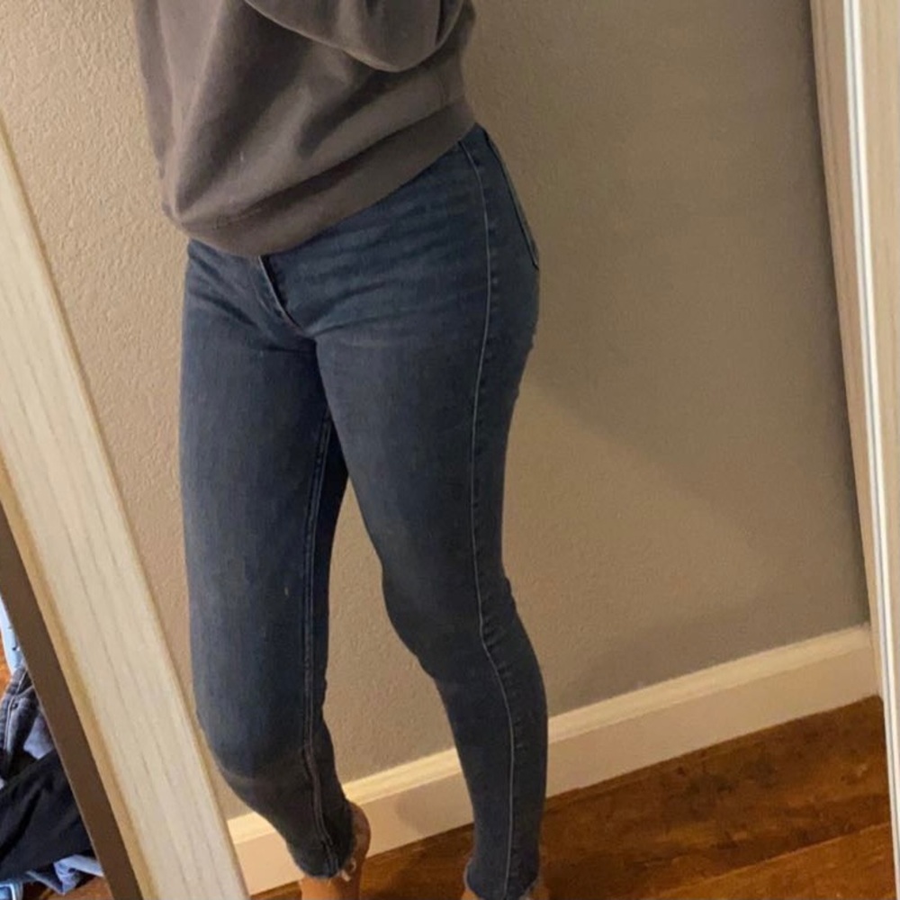 Cute jeggings Abercrombie and Fitch jeans.